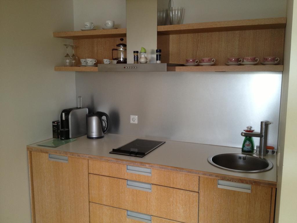 Kuressaare Tallinn Street Apartments Phòng bức ảnh