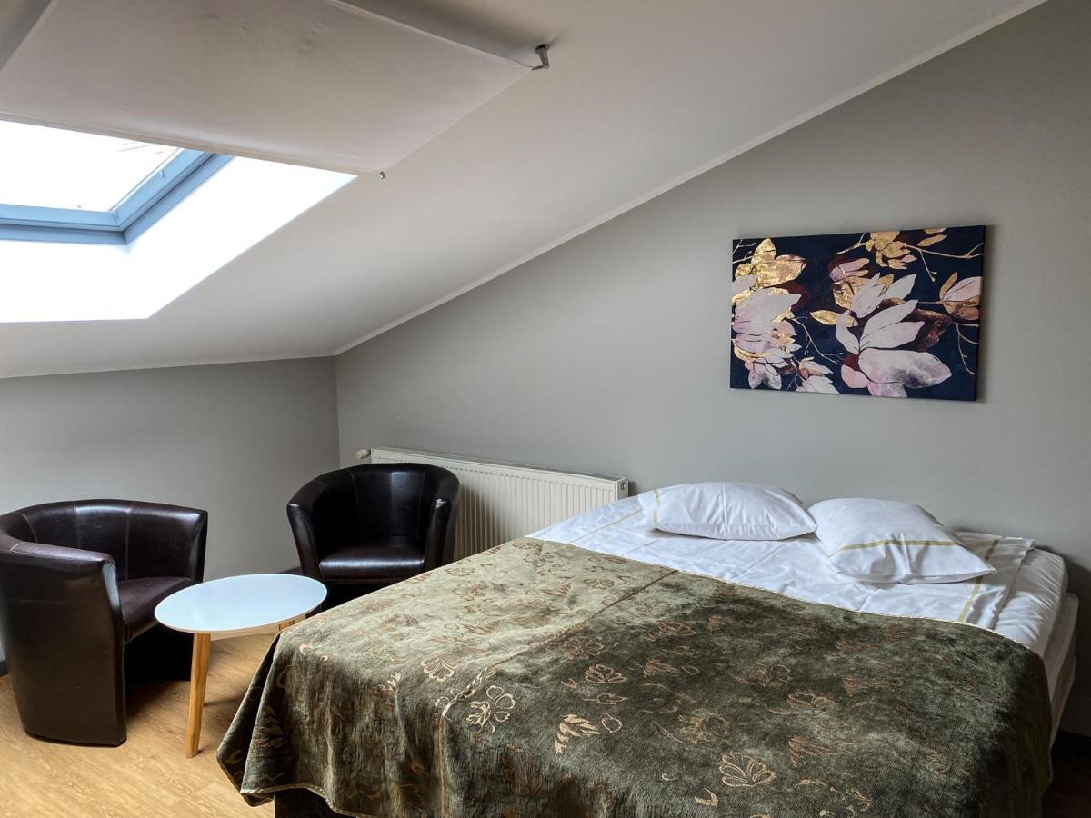 Kuressaare Tallinn Street Apartments Ngoại thất bức ảnh
