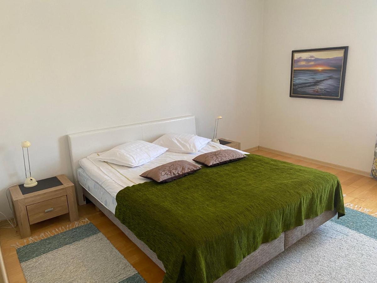 Kuressaare Tallinn Street Apartments Ngoại thất bức ảnh