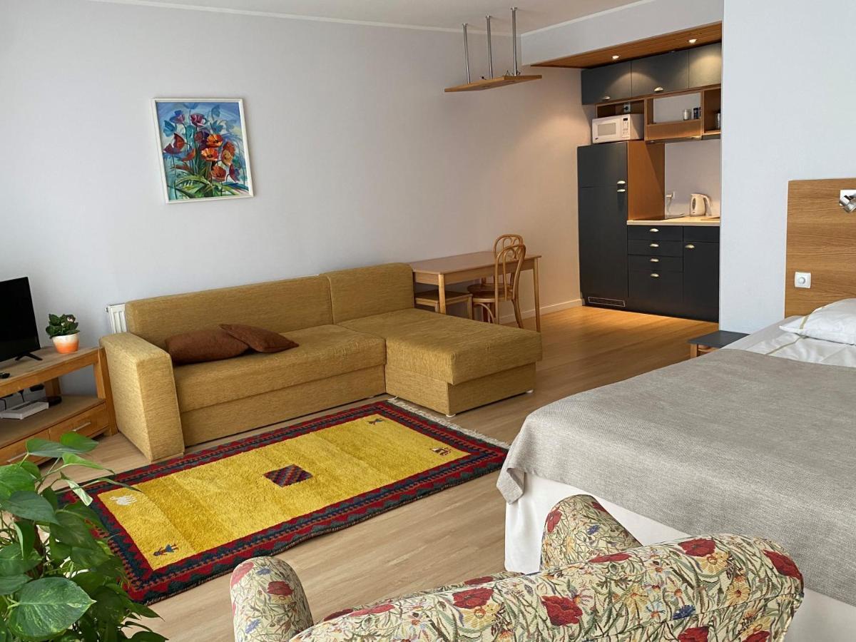 Kuressaare Tallinn Street Apartments Ngoại thất bức ảnh